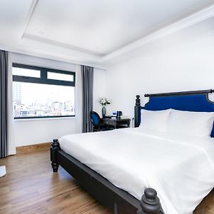 Deluxe Zimmer mit Kingsize-Bett